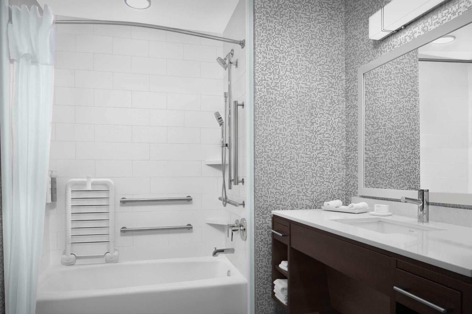 Home2 Suites By Hilton Poughkeepsie Esterno foto