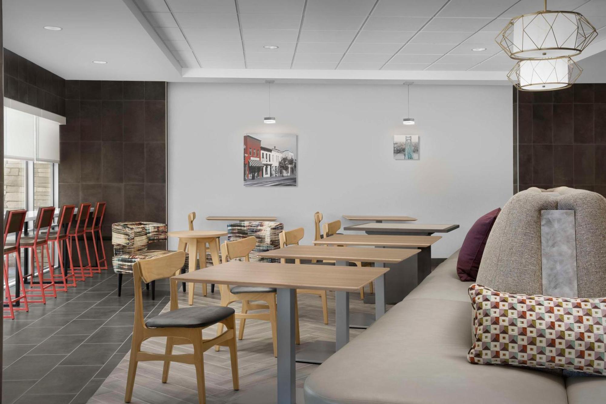 Home2 Suites By Hilton Poughkeepsie Esterno foto